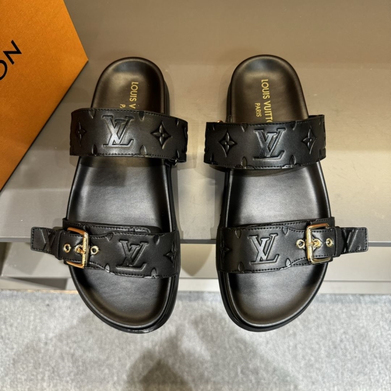 ch**an D*or slippers